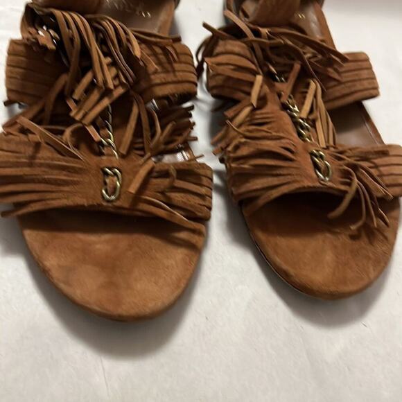 VINCE CAMUTO HERSHELL FRINGE SANDALS SIZE 8 1/2 M‎ - Picture 4 of 4
